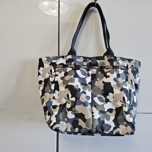 LeSportsac 7470 Tote Travel Bag